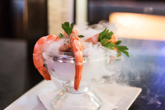 Smoked Cocktails and Seafood: A Match Made in Heaven